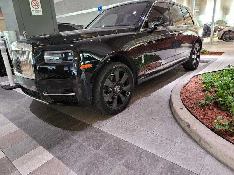 Rolls Royce Cullinan (Miami)